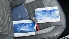 Peugeot 2008 1.2 PureTech 130 Allure 5dr Petrol Estate